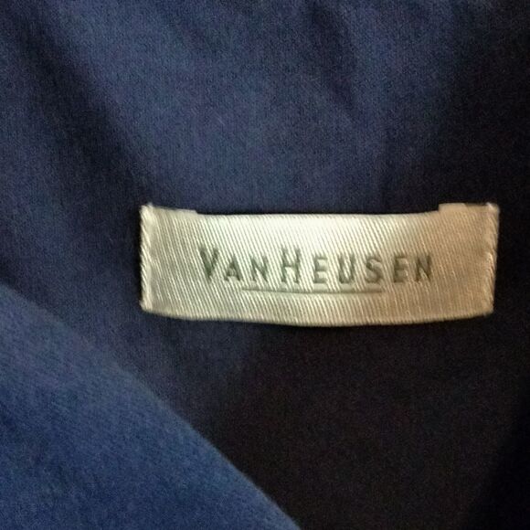 Pre-owned. "Van Heusen" men's casual button up shirt - Picture 5 of 7